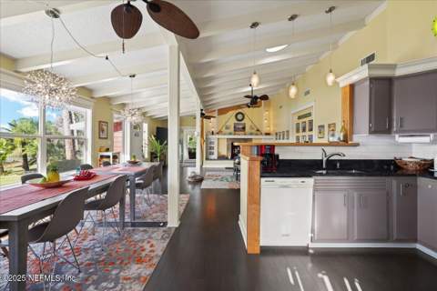 802 Lemon Avenue, Crescent City FL - photo 8 of 46