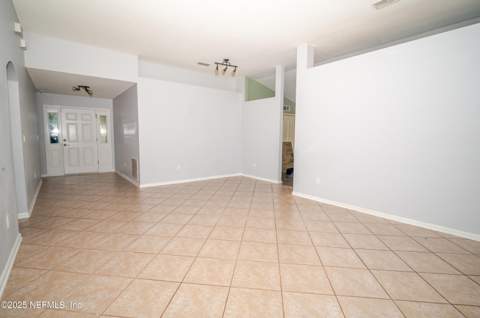 11935 Crooked River Road, Jacksonville FL - photo 12 of 38