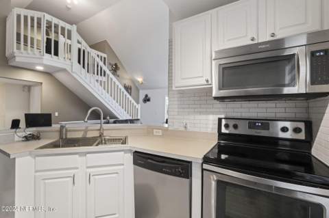 13703 Richmond Park Drive #1406, Jacksonville FL - photo 13 of 59