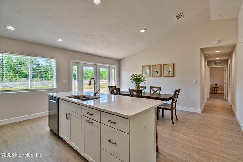 3 bedroom Single Family Residence at 135 Hartford Street, West Lake Terrace, Hawthorne — photo 5