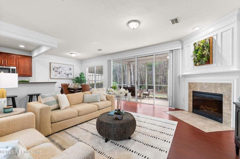 3 bedroom Townhouse at 3897 Lionheart Drive, Ironwood, Jacksonville — photo 3