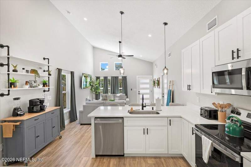 2 bedroom Single Family Residence at 800 9th Street, Collier Heights, St. Augustine — photo 3