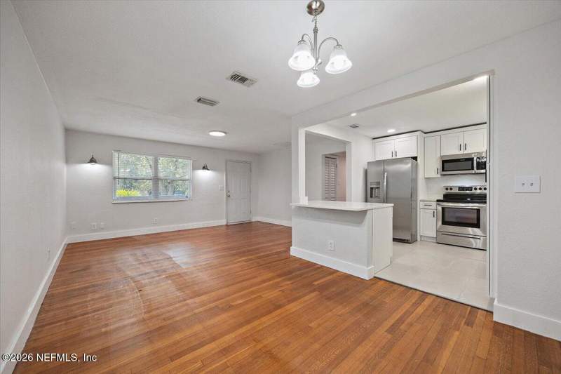 3 bedroom Single Family Residence at 6923 Gaillardia Road, Arlington Hills, Jacksonville — photo 3