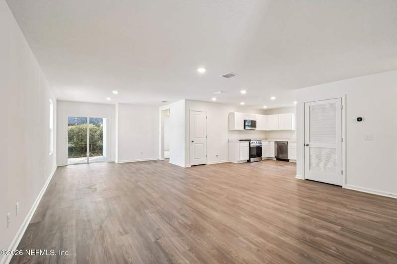 3 bedroom Single Family Residence at 3555 Mildred Way, Kings Landing, Jacksonville — photo 5