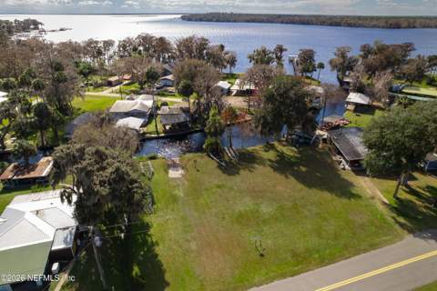 117 Lake View Avenue, Georgetown FL - photo 6 of 40