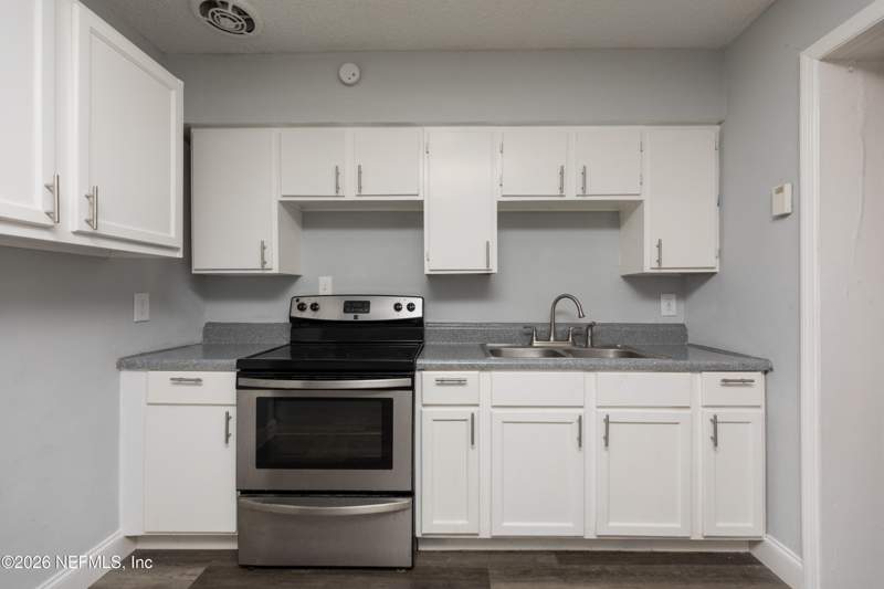 4 bedroom Single Family Residence at 2255 W 13th Street, East Grand Park, Jacksonville — photo 4