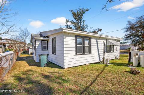 5021 Shannon Avenue, Jacksonville FL - photo 17 of 20
