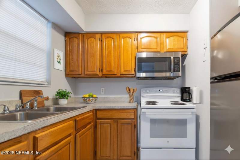3 bedroom Single Family Residence at 1551 W 31st Street, Royal Terrace, Jacksonville — photo 3