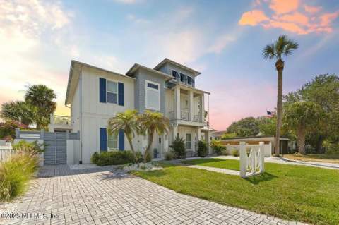 427 N 6th Street, Jacksonville Beach FL - photo 7 of 60