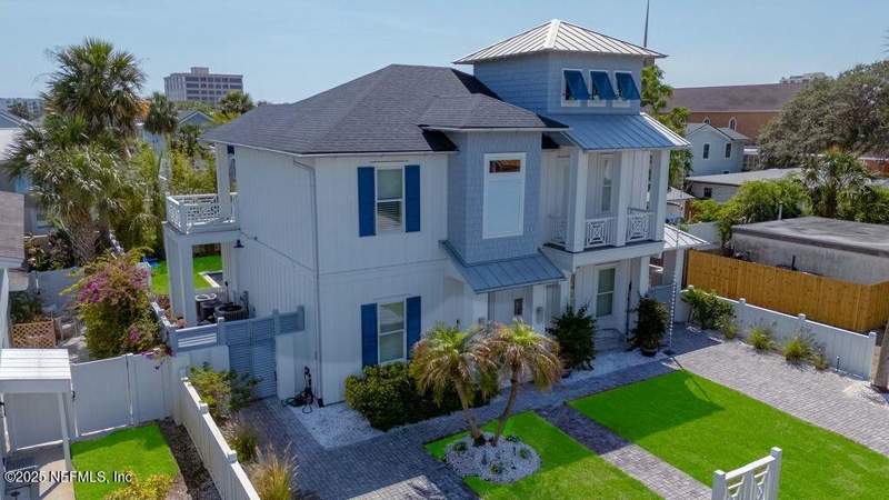 3 bedroom Single Family Residence at 427 N 6th Street, Atlantic Park, Jacksonville Beach — photo 2