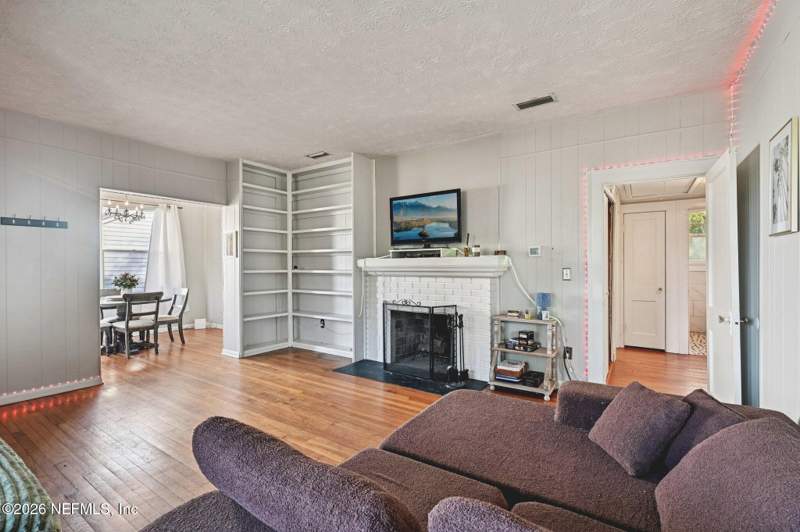 3 bedroom Single Family Residence at 1021 Old Hickory Road, South Shores, Jacksonville — photo 4