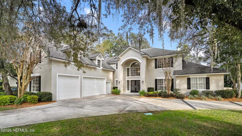 5 bedroom Single Family Residence at 13601 Emerald Cove Court, Queens Harbour Cc, Jacksonville — photo 4