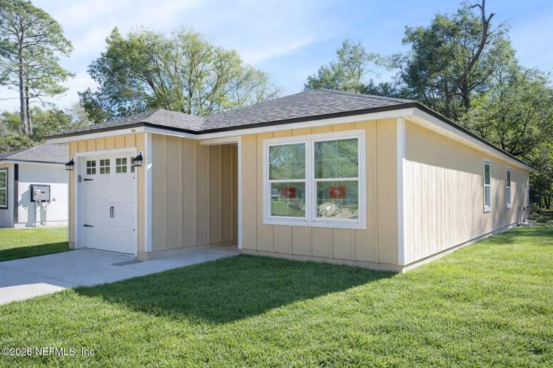 3 bedroom Single Family Residence at 6026 Dunmire Avenue, Dinsmore, Jacksonville — photo 3