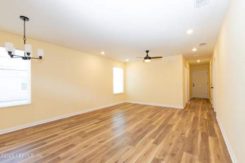 6026 Dunmire Avenue, Jacksonville FL - photo 9 of 16