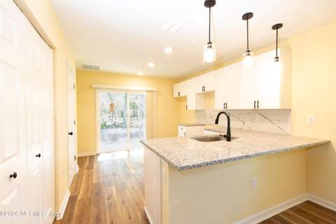 6026 Dunmire Avenue, Jacksonville FL - photo 10 of 16
