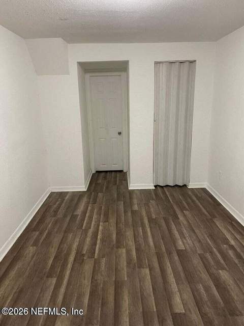 7805 SISKIN Avenue, Jacksonville FL - photo 7 of 11