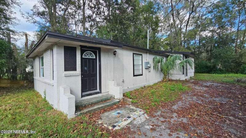 3 bedroom Single Family Residence at 7805 SISKIN Avenue, Lincoln Villas, Jacksonville — photo 1