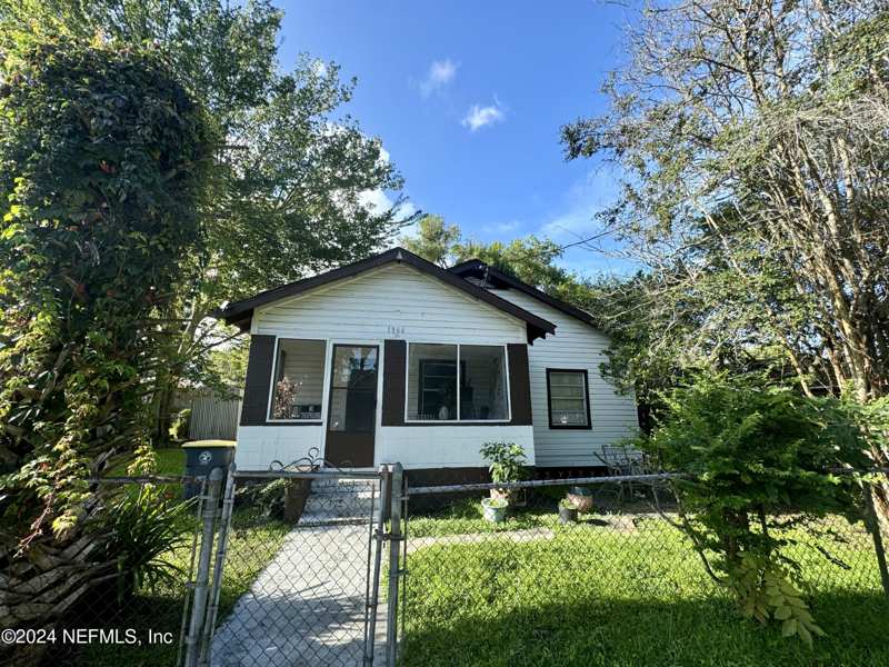 3 bedroom Single Family Residence at 1964 W 6th Street, College Park, Jacksonville — photo 1
