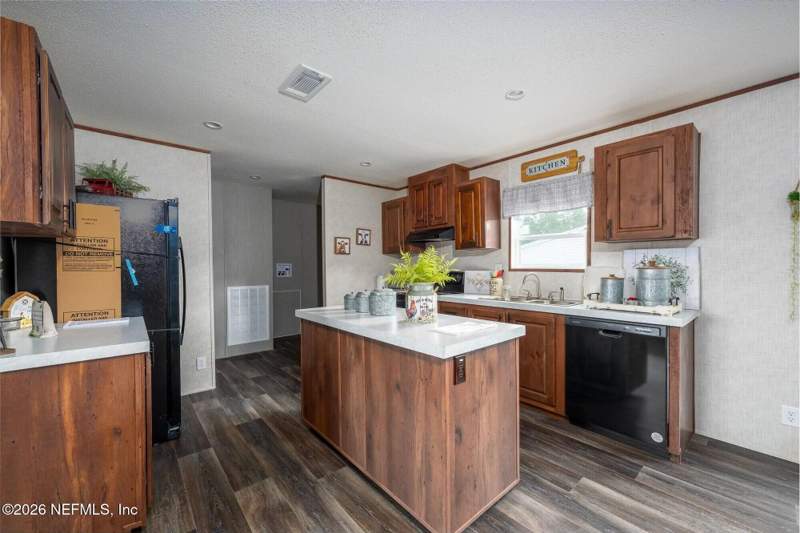 4 bedroom Manufactured Home at 1341 NW 236th Street, Lawtey, Lawtey — photo 3