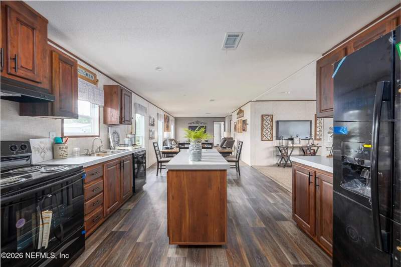 4 bedroom Manufactured Home at 1341 NW 236th Street, Lawtey, Lawtey — photo 4