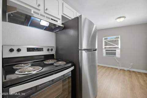 5306 Paris Avenue, Jacksonville FL - photo 8 of 26