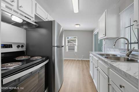 5306 Paris Avenue, Jacksonville FL - photo 9 of 26