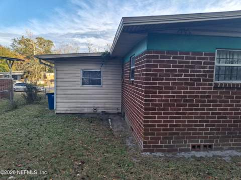 2731 Floradale Drive, Jacksonville FL - photo 14 of 42