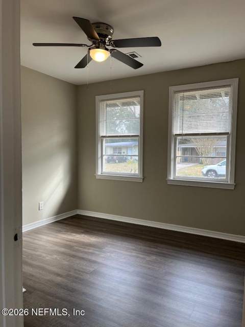 10234 Elmhurst Drive, Jacksonville FL - photo 17 of 25