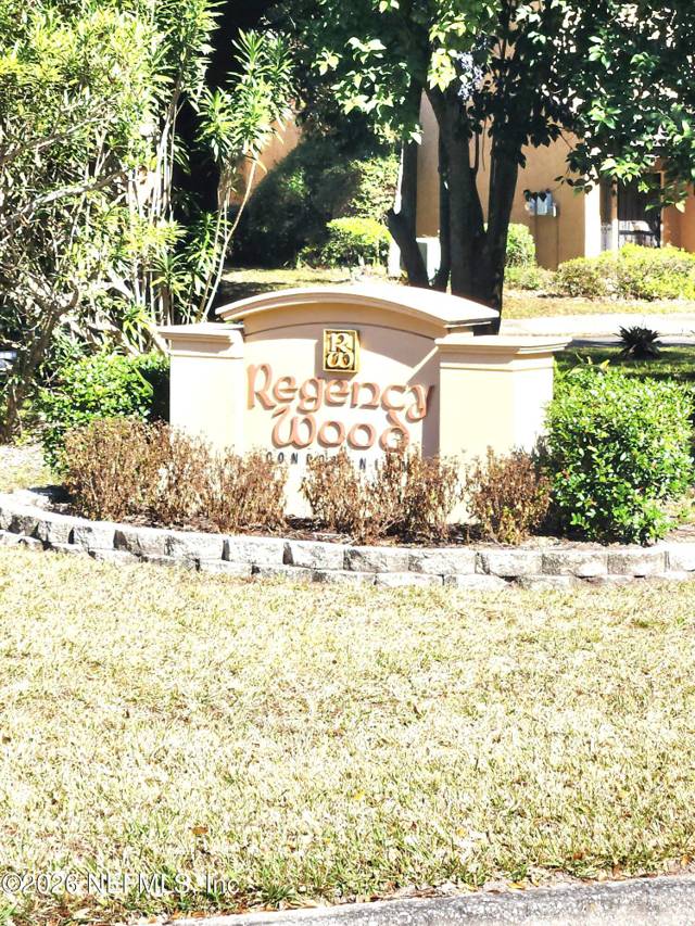 Regency Woods