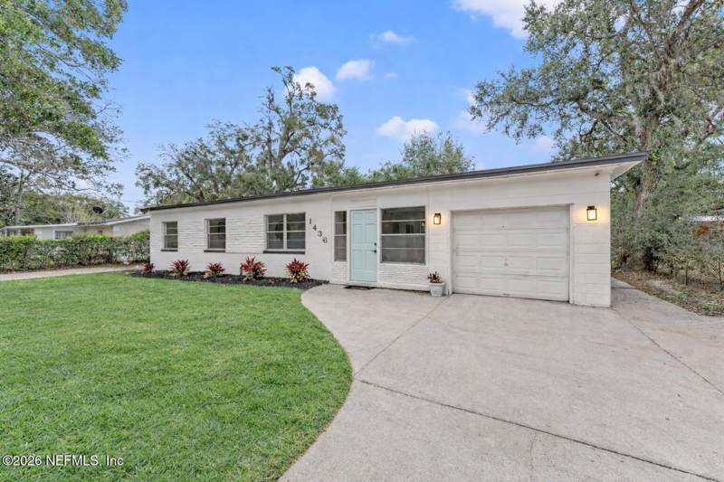 3 bedroom Single Family Residence at 1436 Forest Hills Road, Lake Forest Hills, Jacksonville — photo 2