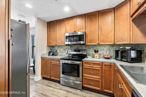5615 San Juan Avenue #612, Jacksonville FL - photo 12 of 42