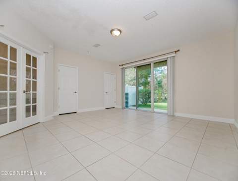 4442 Rock Creek Circle, Jacksonville FL - photo 12 of 38