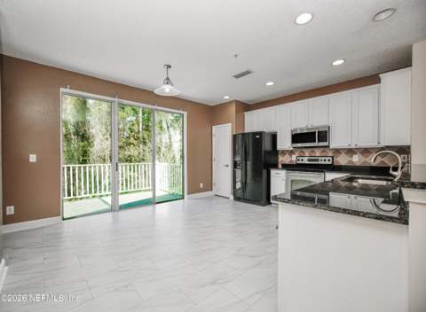 4442 Rock Creek Circle, Jacksonville FL - photo 17 of 38