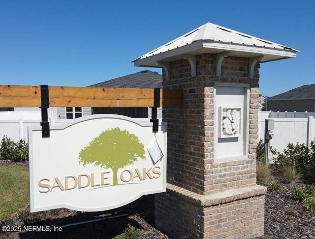 Saddle Oaks