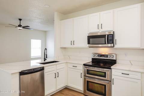 8603 Longford Drive, Jacksonville FL - photo 6 of 6