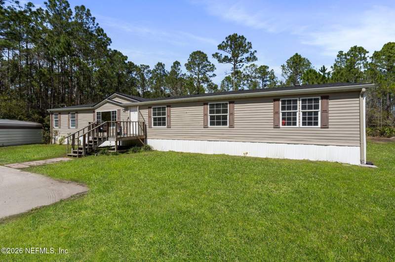 4 bedroom Manufactured Home at 4990 Laurel Street, Middleburg, Middleburg — photo 2