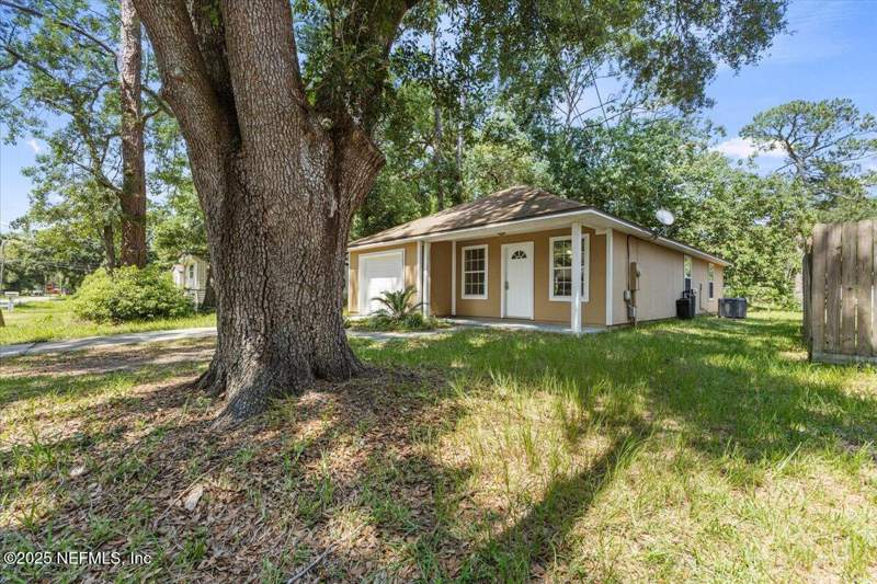 3 bedroom Single Family Residence at 4527 Clairmont Road, Sharpsburg, Jacksonville — photo 5