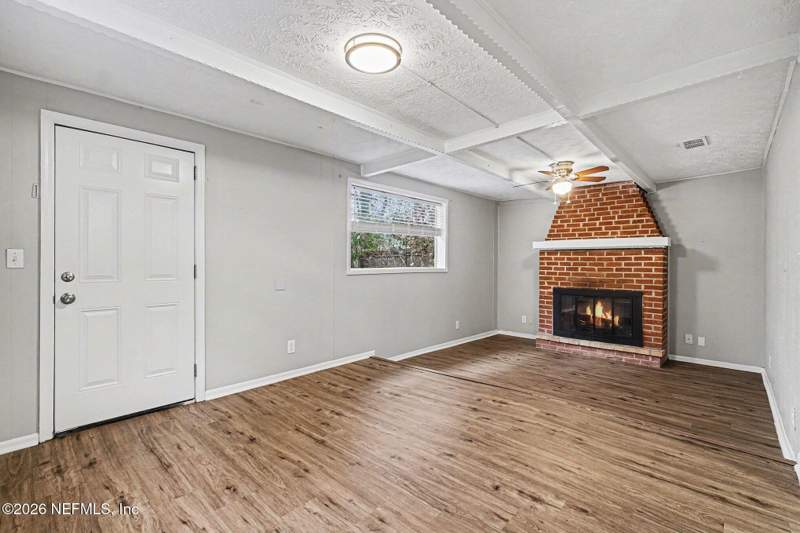 4 bedroom Single Family Residence at 8417 Barracuda Road, Oak Hill, Jacksonville — photo 2