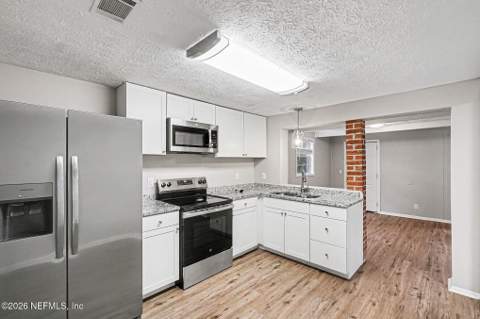8417 Barracuda Road, Jacksonville FL - photo 7 of 15
