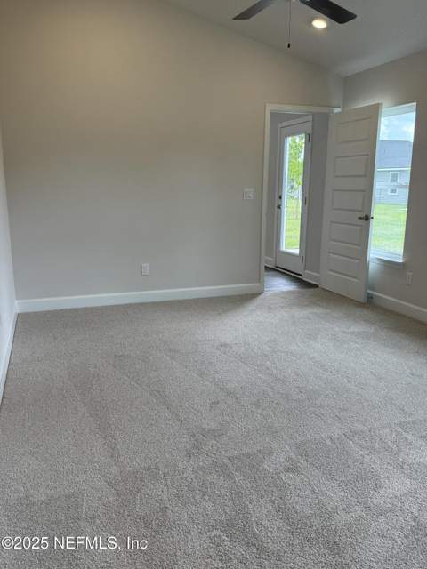 8339 Helmsley Boulevard, Jacksonville FL - photo 9 of 16