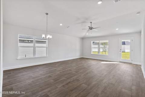 8381 Helmsley Boulevard, Jacksonville FL - photo 9 of 26