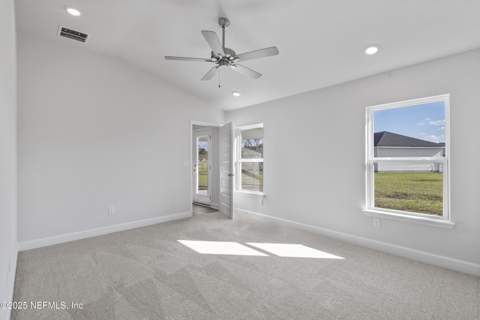 8381 Helmsley Boulevard, Jacksonville FL - photo 15 of 26