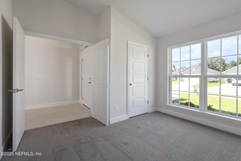 4 bedroom Single Family Residence at 8321 Helmsley Boulevard, Summerglen, Jacksonville — photo 4