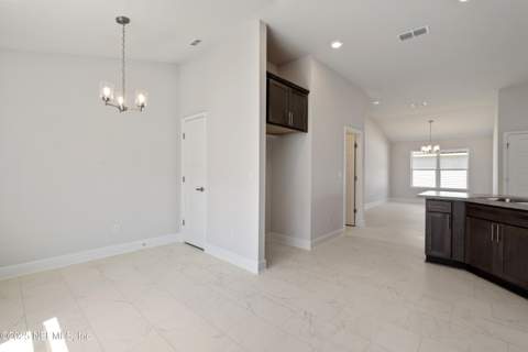 8321 Helmsley Boulevard, Jacksonville FL - photo 11 of 25