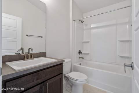 8321 Helmsley Boulevard, Jacksonville FL - photo 17 of 25