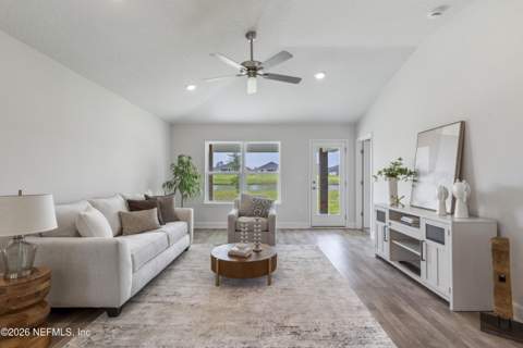 8327 Helmsley Boulevard, Jacksonville FL - photo 10 of 18