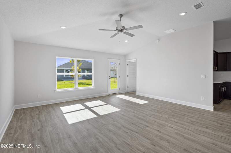 4 bedroom Single Family Residence at 8309 Helmsley Boulevard, Summerglen, Jacksonville — photo 5