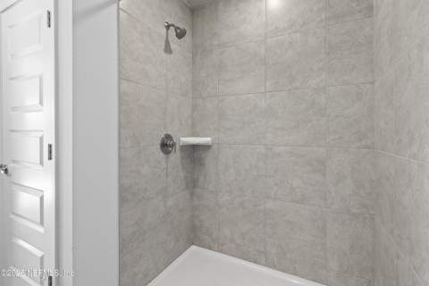 8309 Helmsley Boulevard, Jacksonville FL - photo 11 of 23