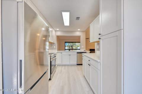 225 Cranes Lake Drive, Ponte Vedra Beach FL - photo 8 of 28