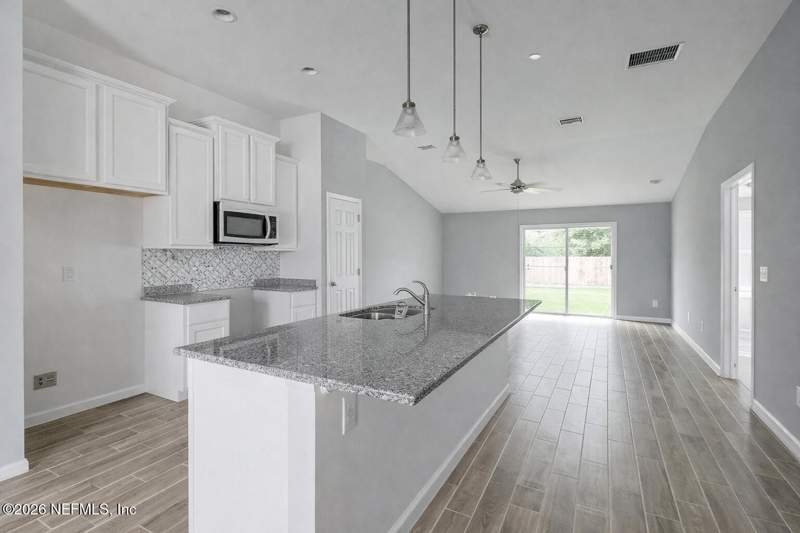 4 bedroom Single Family Residence at 6080 Patriots Landing Lane, Patriots Landing, Jacksonville — photo 3